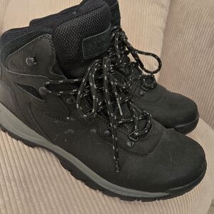 Columbia Mens Newton Black Hiking Boots
